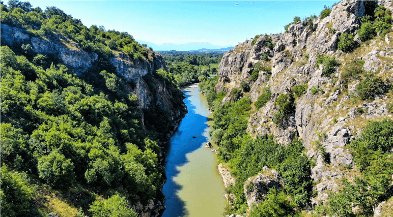U publikua “Analiza e situatës mjedisore në komunën e Gjakovës”